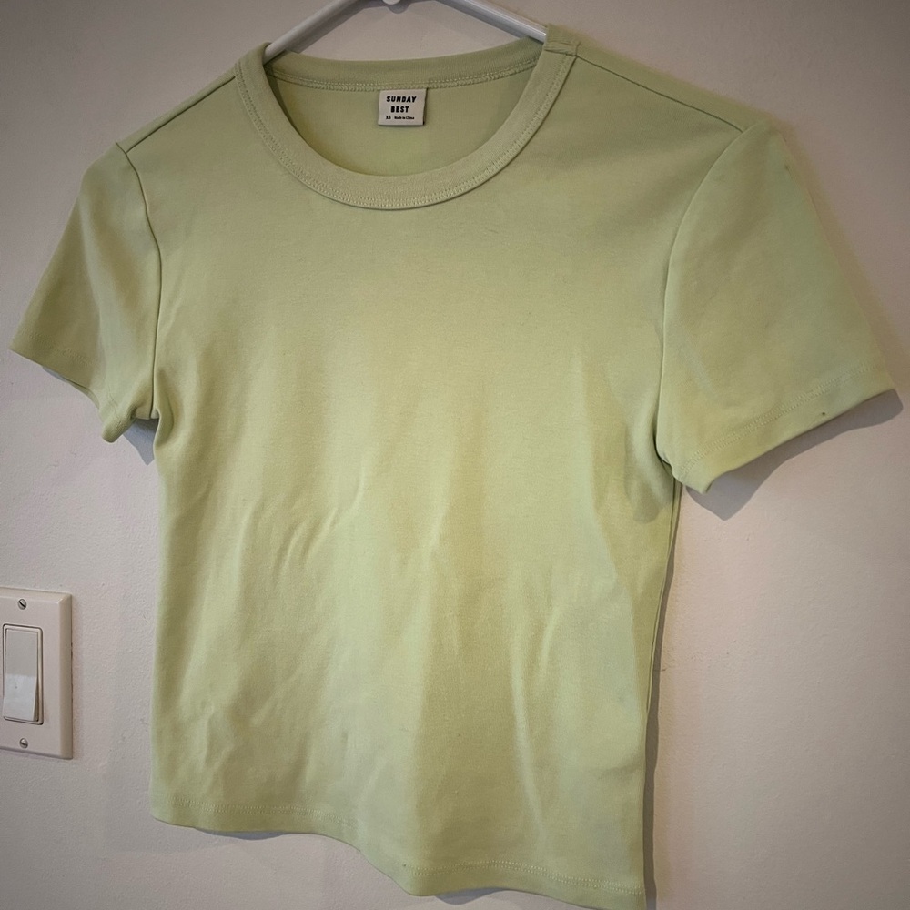 Sunday Best Pistachio Green Short Sleeve Tee Shirt Women’s XS XSmall Aritzia
